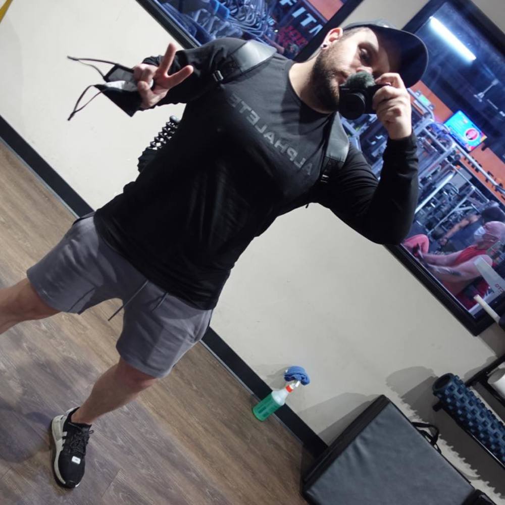 Meet your Posher, Chris